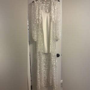 le rose bridal robe with slip. size xs/s.